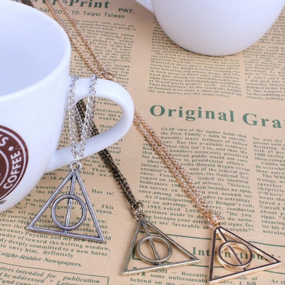 🧨Harry Potter Deathly Hallows Necklace - Picture 3 of 3